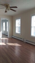 34 Willow St, Unit Unit 1 in Nashua, NH - Building Photo - Building Photo