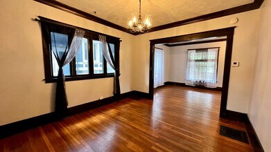 28 Grand Ave NE in Grand Rapids, MI - Building Photo - Building Photo