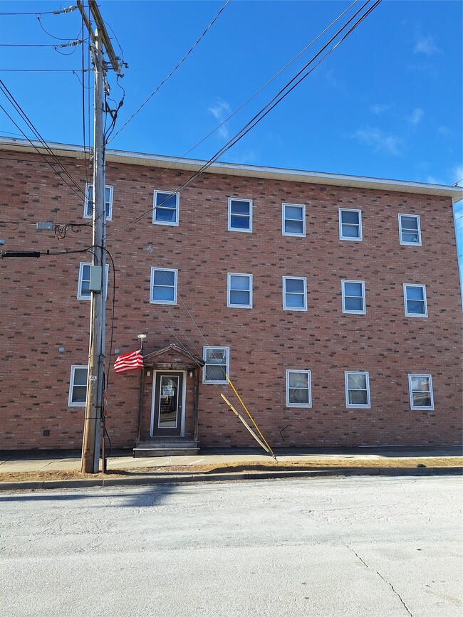 property at 2 Jefferson Ave