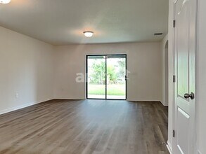 919 Wynnmere Walk Ave in Ruskin, FL - Building Photo - Building Photo