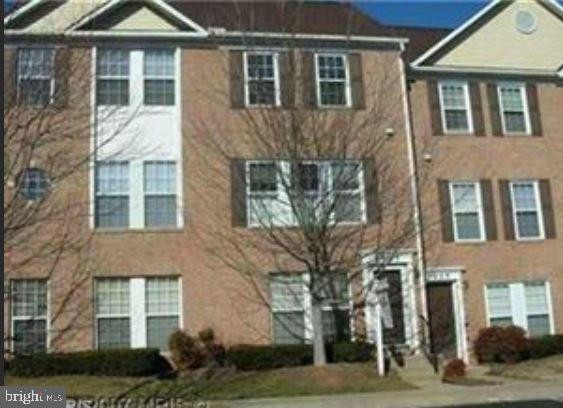 7927 Foxcrest Ct in Potomac, MD - Building Photo