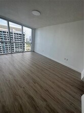1750 N Bayshore Dr, Unit 3602 in Miami, FL - Building Photo - Building Photo