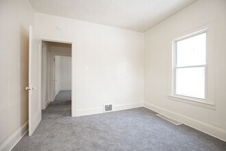 3331 E 140th St in Cleveland, OH - Building Photo - Building Photo