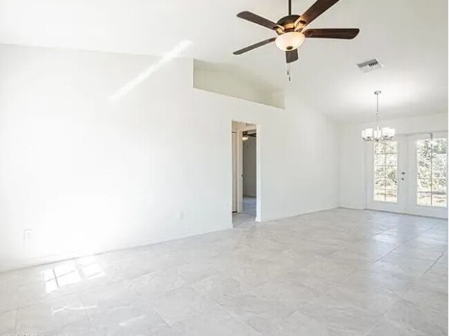 443 Gloria Blvd in Lake Placid, FL - Building Photo - Building Photo