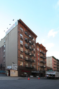 91-93 Baxter St in New York, NY - Foto de edificio - Building Photo