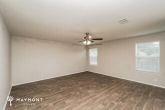 102 Moscovy Duck in San Antonio, TX - Building Photo - Building Photo