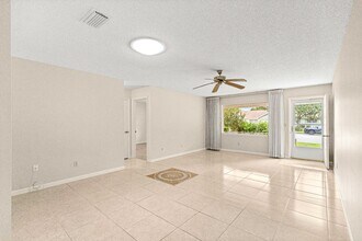 8665 SW 94th St in Ocala, FL - Building Photo - Building Photo