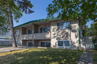 920 67 Av SW in Calgary, AB - Building Photo - Building Photo