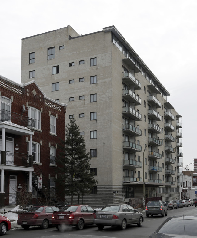 Le Royal Urbain in Montréal, QC - Building Photo - Building Photo