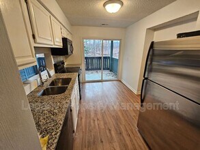 2805 Treestead Cir in Greensboro, NC - Building Photo - Building Photo