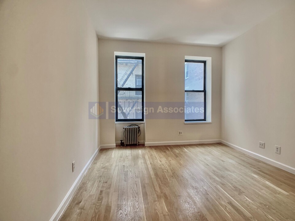 515 W 111th St in New York, NY - Building Photo