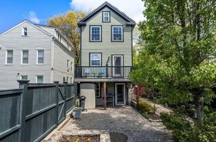 66 Thorndike St in Cambridge, MA - Building Photo