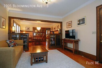 3905 Bloomington Ave in Minneapolis, MN - Foto de edificio - Building Photo