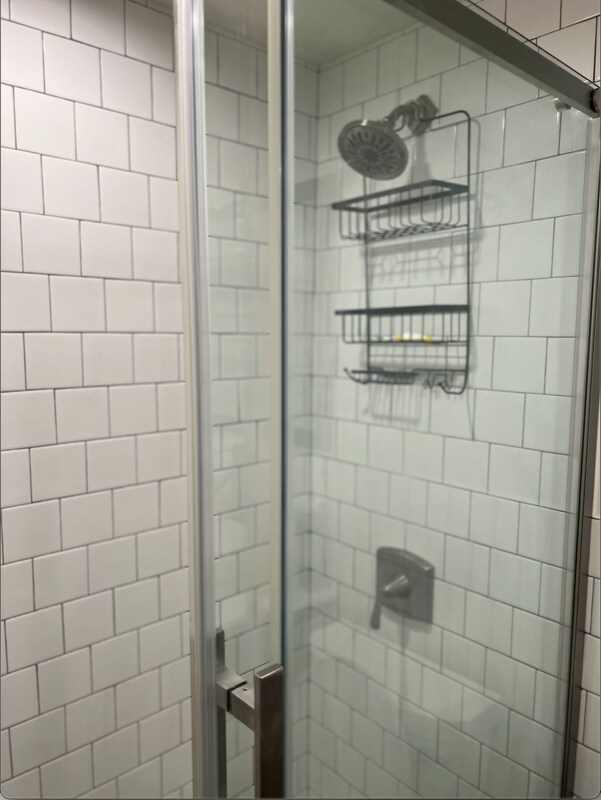 204 Lott Ave, Unit 1 in Brooklyn, NY - Building Photo - Building Photo