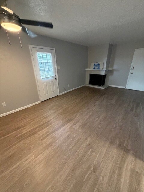 5220 Weber Rd, Unit A-203 in Corpus Christi, TX - Building Photo - Building Photo