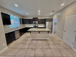 3541 Buckingham Ave in Clovis, CA - Building Photo - Building Photo