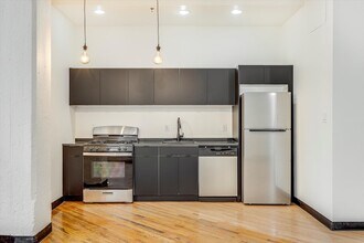 2 Union St, Unit 1O in Jersey City, NJ - Foto de edificio - Building Photo