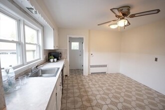 10 Eliot St in Medford, MA - Foto de edificio - Building Photo