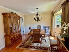 976 Slate Dr in Santa Rosa, CA - Building Photo - Building Photo