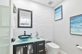 12562 SW 125th Terrace in Miami, FL - Building Photo - Building Photo