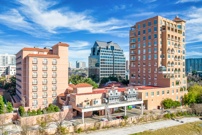 The Mansion Residence in Dallas, TX - Building Photo - Building Photo