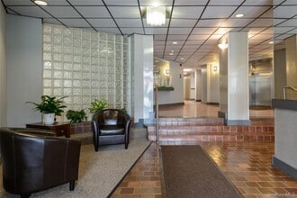 135 Post Ave in Westbury, NY - Building Photo - Building Photo