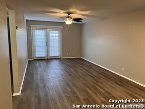 923 Vance Jackson Rd, Unit 103A in San Antonio, TX - Building Photo - Building Photo