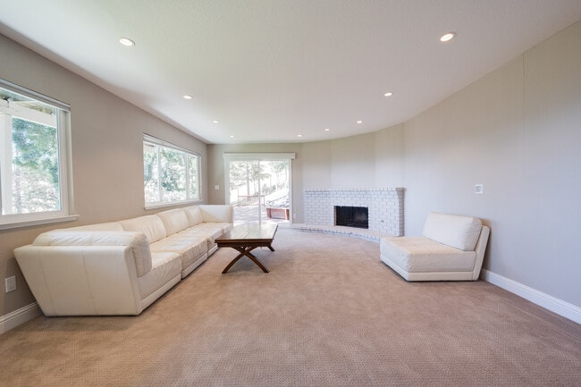 2308 Caballo Ranchero Dr, Unit lower in Diablo, CA - Foto de edificio - Building Photo