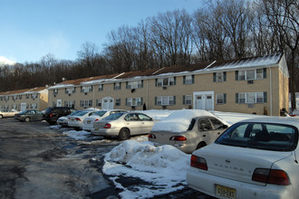 Laurel Manor Apartments in Rockaway, NJ - Building Photo - Building Photo