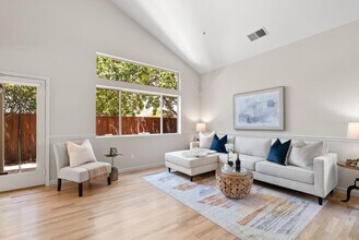 179 Foxglove Ln in Walnut Creek, CA - Building Photo - Building Photo