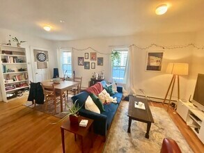 250 Brookline St, Unit 3 in Cambridge, MA - Building Photo - Building Photo