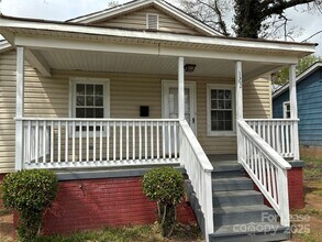122 Lakewood Ave in Charlotte, NC - Building Photo - Building Photo