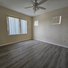 18416 Cave Creek Road, Unit 1076 in Phoenix, AZ - Foto de edificio - Building Photo