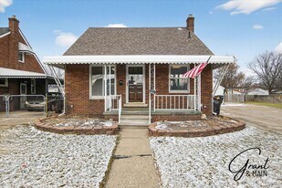 18531 Tranquil St in Roseville, MI - Building Photo