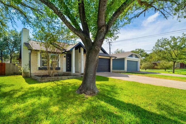 4707 Alta Loma Dr in Austin, TX - Building Photo - Building Photo