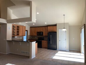 2239 Fossil Creek Pkwy in Fort Collins, CO - Foto de edificio - Building Photo