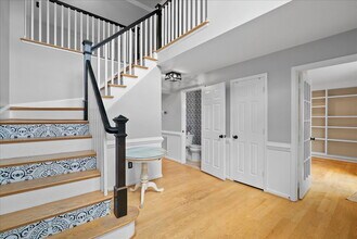 8608 Oak Brook Ln in Fairfax Station, VA - Building Photo - Building Photo