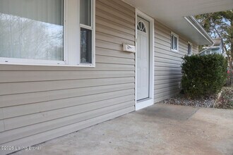 284 Granvil Dr in Louisville, KY - Building Photo - Building Photo