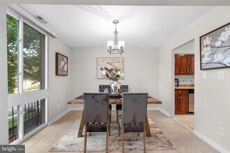 10746 Green Mountain Cir in Columbia, MD - Building Photo - Building Photo