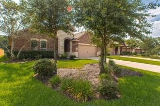 99 West Wading Pond Circle in Tomball, TX - Building Photo - Building Photo