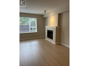 4783 Dawson St in Burnaby, BC - Building Photo - Building Photo