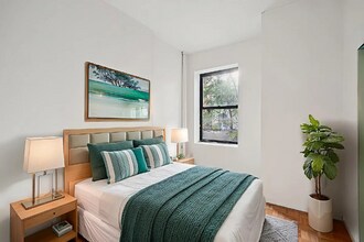 325 E 89th St in New York, NY - Building Photo - Building Photo