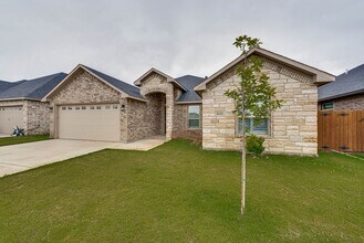 8616 Rutland Dr in Odessa, TX - Building Photo - Building Photo