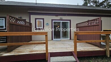 12906 Lake City Blvd SW in Lakewood, WA - Building Photo - Building Photo