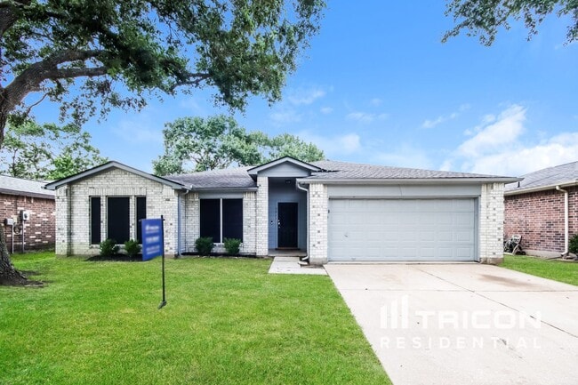 property at 7911 Bluff Trail Dr