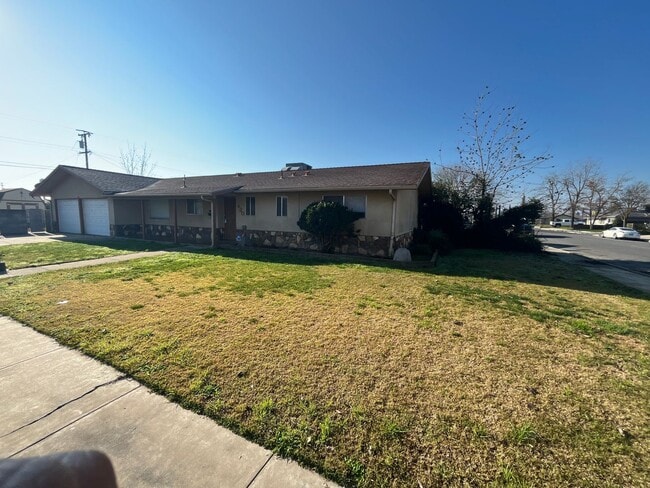 420 S 3rd St in Chowchilla, CA - Building Photo - Building Photo