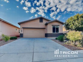 11628 Thistledown Rd SE in Albuquerque, NM - Building Photo