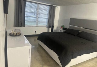 1701 NE 191st St, Unit 116 in Miami, FL - Foto de edificio - Building Photo