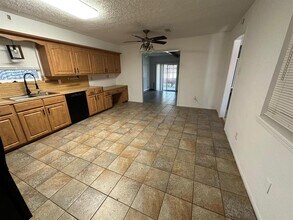 8230 Amurwood Dr in Tomball, TX - Building Photo - Building Photo