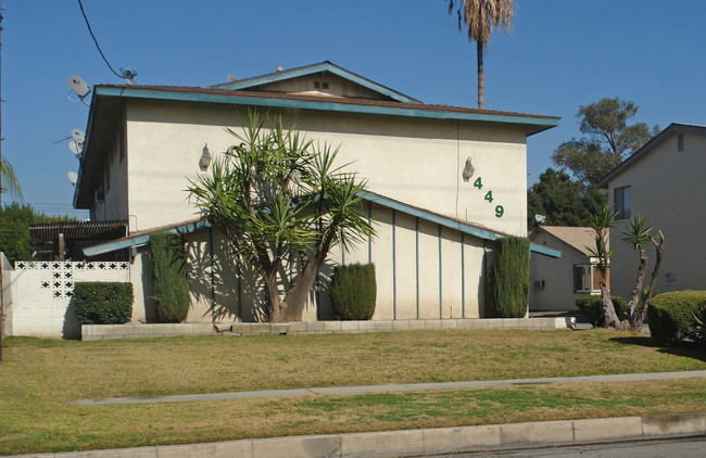 449 Puente St in Covina, CA - Foto de edificio - Building Photo